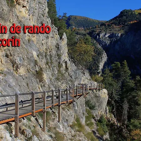 La Montagnette, فيركورين